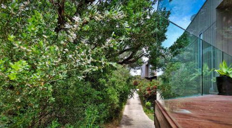 SURF Side SECRET INVERLOCH - Accommodation Mount Tamborine 6