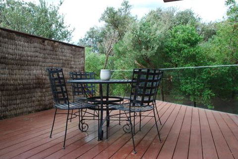 SURF Side SECRET INVERLOCH - Accommodation Mount Tamborine 3