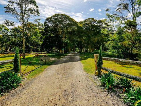 THE ANGAS CARRIAGE Alpine Southern Highlands 4pm Check Out On Sundays - Accommodation Mount Tamborine 6