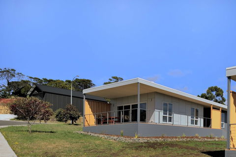 Archella 2 - Beautifully Appointed, Close To Golf Course & Play Ground - Accommodation Mount Tamborine 0