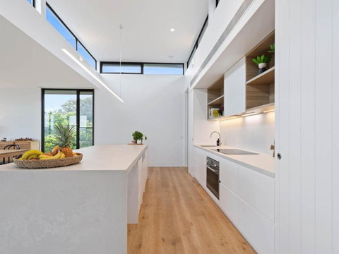 Fairway Views - Accommodation Mount Tamborine 2