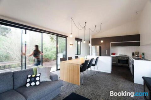 3 Anderson Avenue Sandy Point - Accommodation Mount Tamborine 3