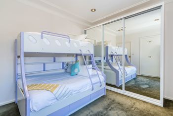 Spacious 4 Bedroom House The Hill - Accommodation Mount Tamborine 3