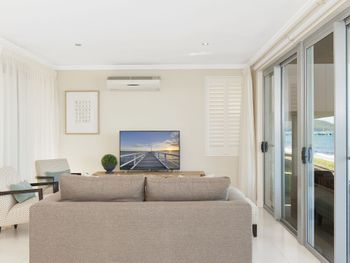 Soldiers Point Road 2 163 Seaside Splendour - Accommodation Mount Tamborine 0