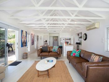 Conjola Park NSW Accommodation Mount Tamborine