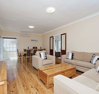 Longboard 11 Boulder Bay Road - Accommodation Mount Tamborine