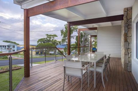 THE PERFECT BEACH HOUSE - Accommodation Mount Tamborine 4
