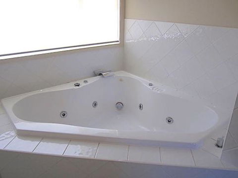 DAY DREAMING On DONLAN - Accommodation Mount Tamborine 1