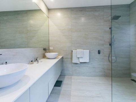 Azure Oasis - Accommodation Mount Tamborine 7