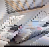 Discobulous 7 - Accommodation Mount Tamborine