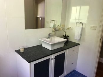 Lugarno House - Accommodation Mount Tamborine 2