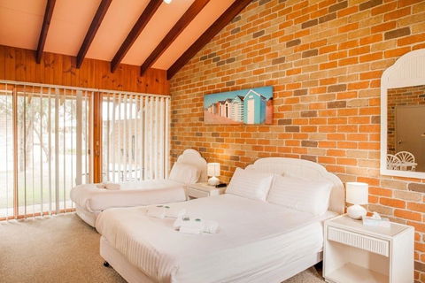 Crescent Head Resort & Conference Centre - Accommodation Mount Tamborine 5