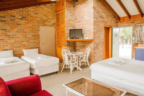 Crescent Head Resort & Conference Centre - Accommodation Mount Tamborine 6
