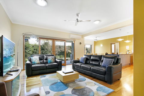 Apartments On Church - Unit 7 - Accommodation Mount Tamborine 4