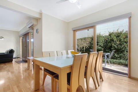 Apartments On Church - Unit 7 - Accommodation Mount Tamborine 1