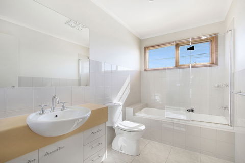 Apartments On Church - Unit 7 - Accommodation Mount Tamborine 5