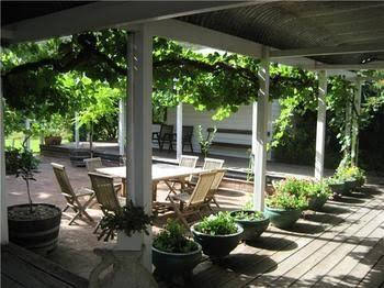 Avoca House & Cottage Accommodation - Accommodation Mount Tamborine 0
