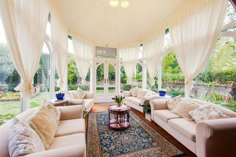 Barnsley House Bed & Breakfast - Accommodation Mount Tamborine 4