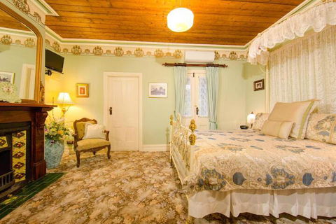 Barnsley House Bed & Breakfast - Accommodation Mount Tamborine 2