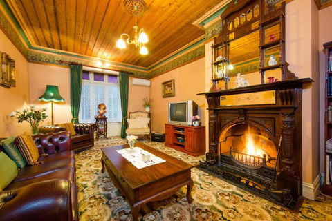 Barnsley House Bed & Breakfast - Accommodation Mount Tamborine 1