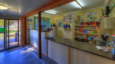 Beechworth Lake Sambell Caravan Park - Accommodation Mount Tamborine 5