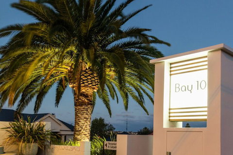 Bay 10 Accommodation - Accommodation Mount Tamborine 1