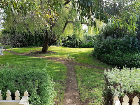 Clonmara Country House & Cottages - Accommodation Mount Tamborine 0