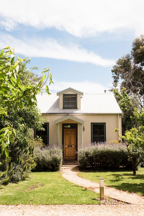 Clonmara Country House & Cottages - Accommodation Mount Tamborine 3