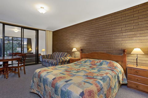 A1 Motels Port Fairy Motel And Apartments - Accommodation Mount Tamborine 3