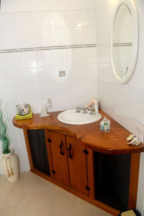 Hibiscus Lodge Bed & Breakfast - Accommodation Mount Tamborine 3