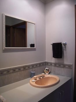 Barossa Country Cottages - Accommodation Mount Tamborine 4