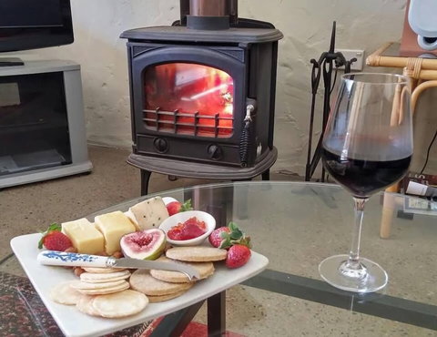 Milton Country Cottages - Accommodation Mount Tamborine 1