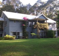 Lakeshore Lodge