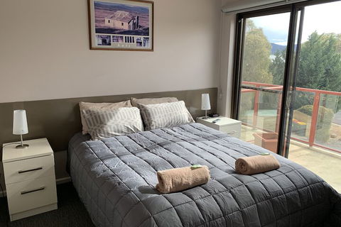 Aalberg Chalet - Accommodation Mount Tamborine 6