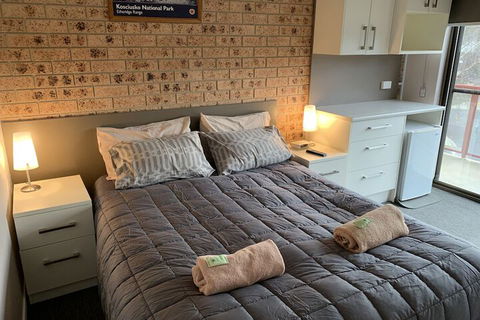 Aalberg Chalet - Accommodation Mount Tamborine 4