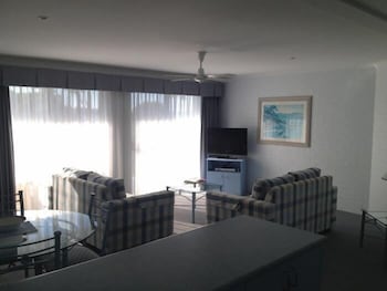 Breakers Apartments Mollymook - Accommodation Mount Tamborine 6