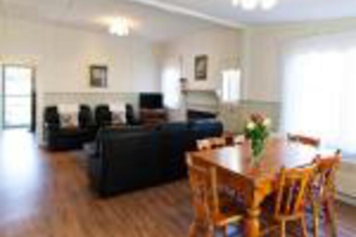 Springbank VIC Accommodation Mount Tamborine