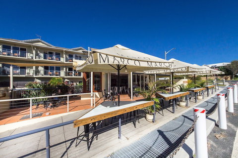 Yamba Beach Motel - Accommodation Mount Tamborine 1