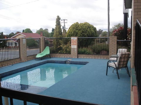 Settlers Motor Inn - Accommodation Mount Tamborine 6