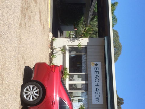 Hanging Rock Family Motel - Accommodation Mount Tamborine 1
