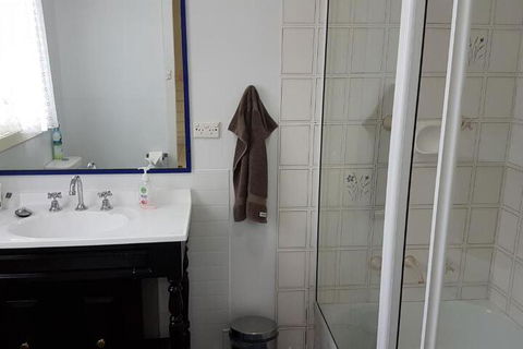 16 Gregson Silky Oaks - Accommodation Mount Tamborine 0