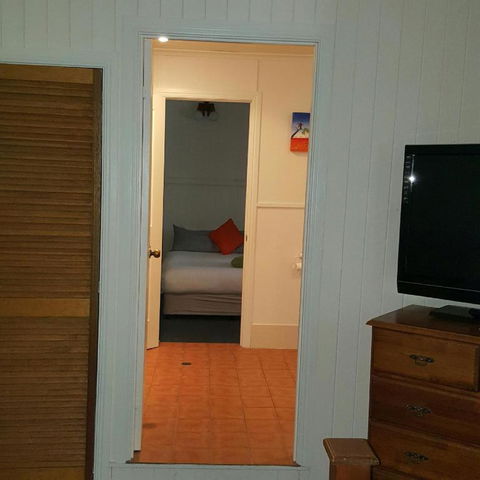Joes Waterhole Hotel - Accommodation Mount Tamborine 4