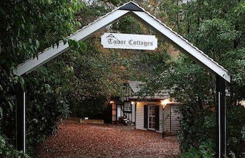 Tudor Cottages Mt Dandenong - Accommodation Mount Tamborine 1
