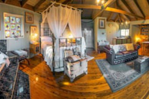 Observatory Cottages - Accommodation Mount Tamborine 0