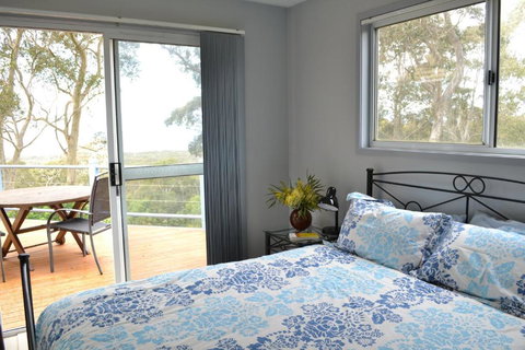 Bundle Hill Cottages - Accommodation Mount Tamborine 6