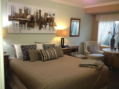 The Grandhouse York - Accommodation Mount Tamborine 3