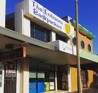 The Entrance Backpackers - Hostel