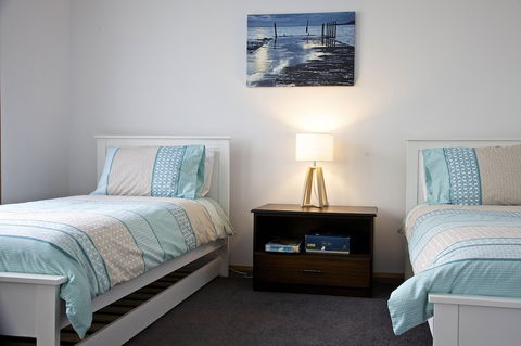Penguin Beachfront Apartments - Accommodation Mount Tamborine 2