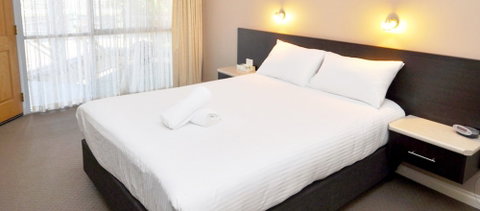 Hilton Motel - Accommodation Mount Tamborine 4