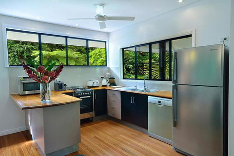 Misty Mountains Rainforest Retreat - Accommodation Mount Tamborine 6